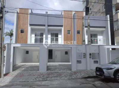 Sobrado com 2 Quartos à venda, 186m² no Costa e Silva, Joinville