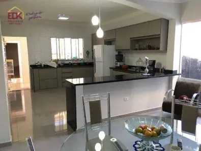 Sobrado com 4 Quartos à venda, 210m² no Jardim Panorama, Caçapava