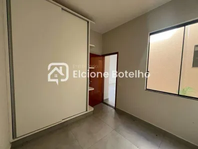 Casa com 2 Quartos para alugar, 65m² no Shopping Park, Uberlândia