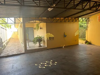 Casa com 3 Quartos à venda, 229m² no Vila Charlote, Presidente Prudente