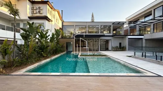 Casa com 4 Quartos à venda, 1020m² no Aldeia da Serra, Barueri