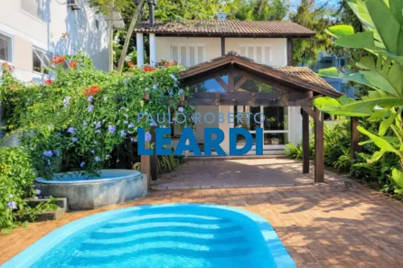 Casa com 4 Quartos à venda, 450m² no Lagoa da Conceição, Florianópolis