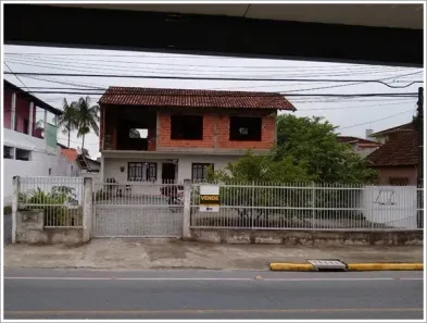 Sobrado com 5 Quartos à venda, 120m² no Itaum, Joinville