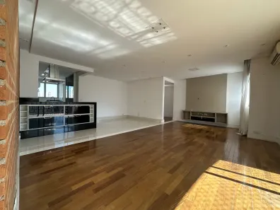 Apartamento com 2 Quartos para alugar, 135m² no Moema, São Paulo