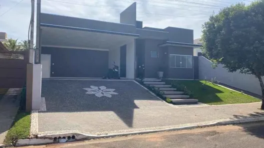 Casa de Condomínio com 3 Quartos para alugar, 283m² no Centro, Piratininga