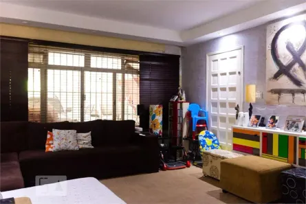 Casa com 3 Quartos à venda, 310m² no Vila Universitária, São Paulo