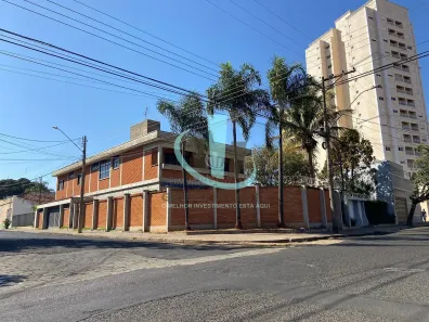 Sobrado com 5 Quartos para venda ou aluguel, 459m² no Centro, Araraquara