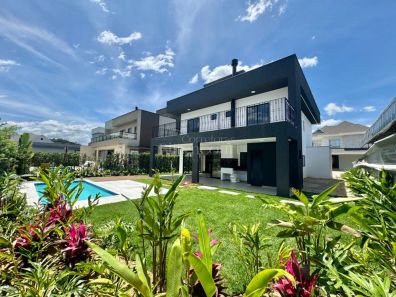 Casa de Condomínio com 4 Quartos à venda, 270m² no Vila Nova, Joinville