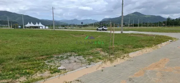 Lote/Terreno à venda, 414m² no Araçatuba, Imbituba