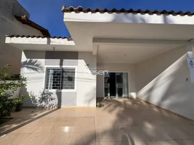 Casa com 2 Quartos à venda, 84m² no Barra do Saí, Itapoá