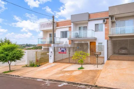 Sobrado com 3 Quartos à venda, 104m² no Jardim Concórdia, Toledo