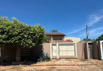 Sobrado com 3 Quartos à venda, 293m² no Vila Planalto, Campo Grande