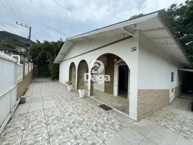 Casa com 3 Quartos à venda, 163m² no Itacorubi, Florianópolis