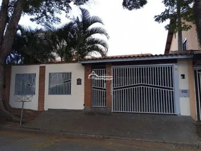 Casa com 4 Quartos para alugar, 220m² no Jardim América, Jacareí
