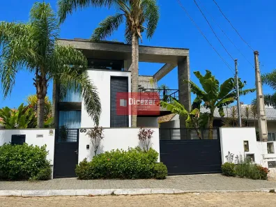 Sobrado com 3 Quartos à venda, 236m² no Centro, Penha