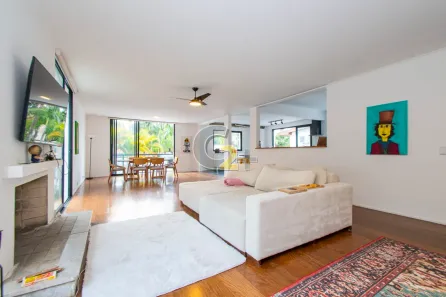 Casa com 5 Quartos à venda, 450m² no Jardim das Bandeiras, São Paulo