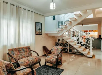 Casa com 3 Quartos à venda, 240m² no Loteamento Villa Branca, Jacareí