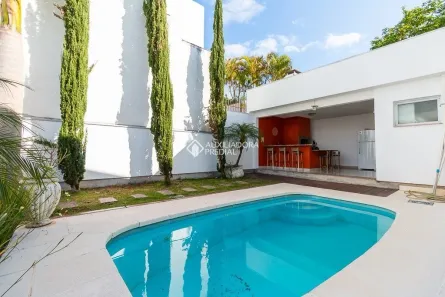 Casa com 3 Quartos à venda, 298m² no Teresópolis, Porto Alegre