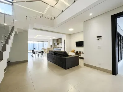 Casa com 3 Quartos à venda, 214m² no Grand Ville, Uberlândia