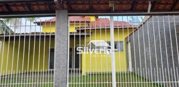 Sobrado com 3 Quartos à venda, 200m² no Vila Atlântica, Caraguatatuba