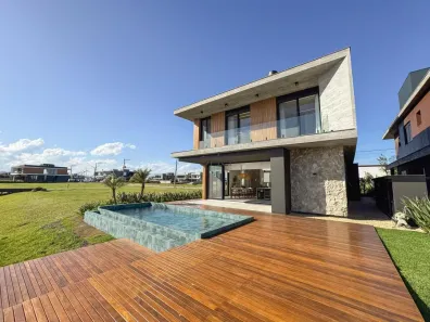 Casa de Condomínio com 5 Quartos à venda, 360m² no XANGRI-LÁ, Xangri-lá