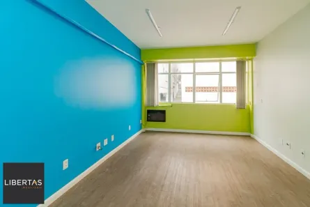 Sala Comercial à venda, 37m² no Mont Serrat, Porto Alegre
