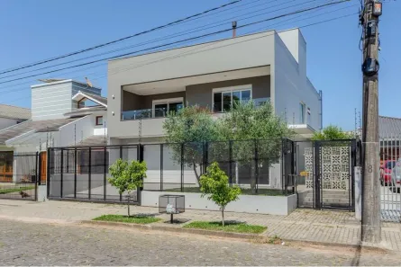 Casa com 3 Quartos à venda, 378m² no Pé de Plátano, Santa Maria
