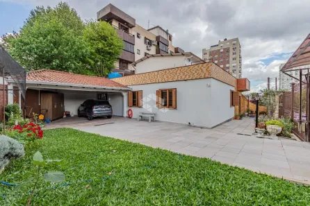 Casa com 4 Quartos à venda, 250m² no Passo da Areia, Porto Alegre
