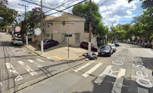 Casa com 2 Quartos para alugar, 150m² no Vila Congonhas, São Paulo