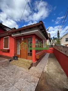Casa com 3 Quartos para venda ou aluguel, 120m² no Valparaíso, Petrópolis
