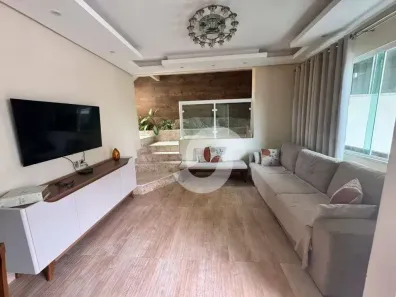 Casa com 5 Quartos à venda, 400m² no Itaipu, Niterói