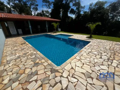 Fazenda/Sítio com 4 Quartos à venda, 1100m² no Moreiras, Mairinque