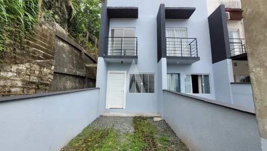 Sobrado com 2 Quartos à venda, 69m² no Glória, Joinville