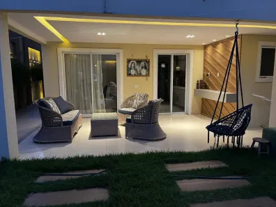 Casa de Condomínio com 4 Quartos à venda, 240m² no Guaribas, Eusébio