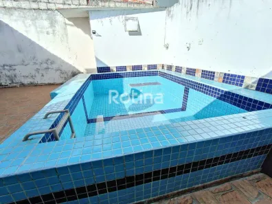 Casa com 3 Quartos à venda, 158m² no Lagoinha, Uberlândia