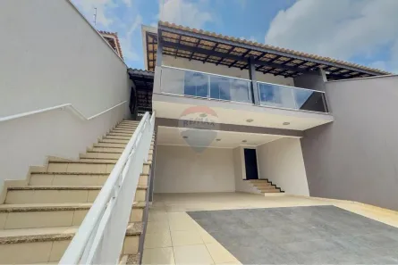 Sobrado com 4 Quartos à venda, 255m² no Jardim Villaça, São Roque