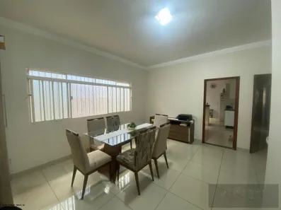 Casa com 3 Quartos à venda, 305m² no Bassan, Marília