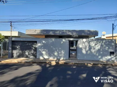 Casa com 3 Quartos à venda, 225m² no Santa Marta, Uberaba
