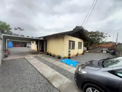 Lote/Terreno à venda, 715m² no Guanabara, Joinville