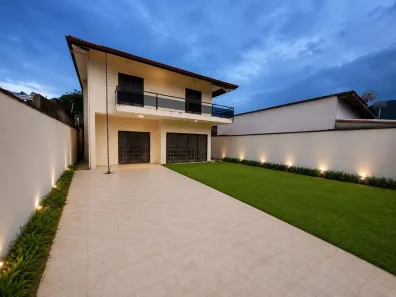 Sobrado com 6 Quartos à venda, 260m² no Loteamento Balneário Camburi, Caraguatatuba