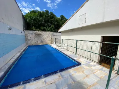 Casa com 4 Quartos para alugar, 360m² no Santa Mônica, Uberlândia