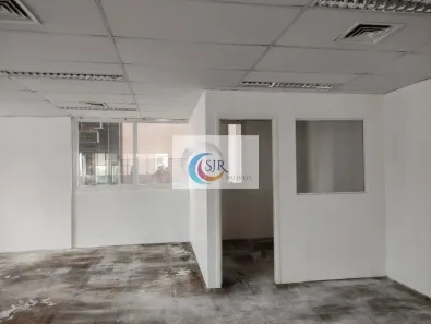 Sala Comercial para alugar, 200m² no Vila Olímpia, São Paulo