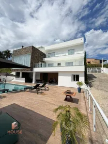 Casa de Condomínio com 4 Quartos à venda, 1200m² no Recanto das Águas, Igaratá