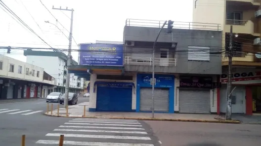 Prédio Residencial com 3 Quartos à venda, 218m² no Niterói, Canoas