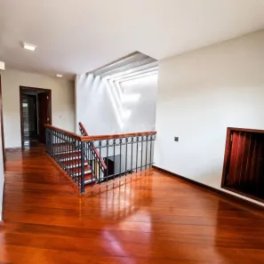 Sobrado com 4 Quartos para alugar, 270m² no Jardim Paulista, Bauru