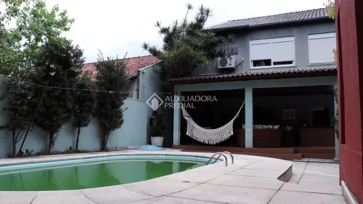 Casa com 4 Quartos à venda, 337m² no Santo Antônio, Porto Alegre