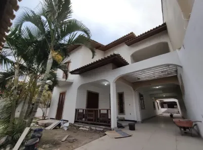 Casa com 6 Quartos à venda, 350m² no Riviera Fluminense, Macaé