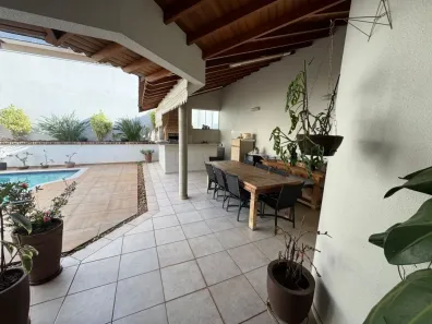 Casa de Condomínio com 4 Quartos à venda, 286m² no Residencial Villaggio, Bauru
