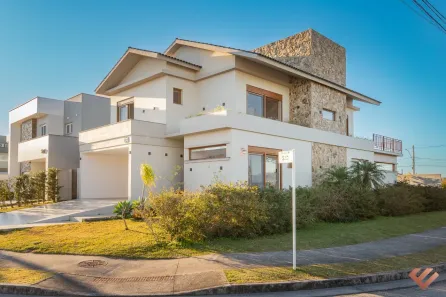 Casa de Condomínio com 4 Quartos à venda, 284m² no Laranjal, Pelotas