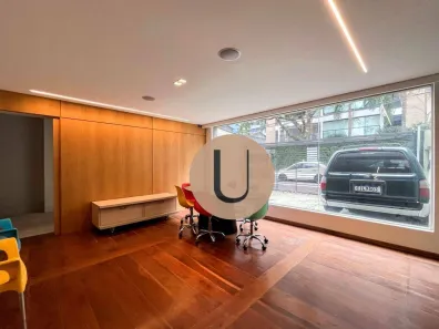 Imóvel Comercial com 6 Quartos à venda, 271m² no Vila Nova Conceição, São Paulo